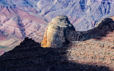 Rock formation overlooking the canyon as seen from Navajo Point along the South Rim in Grand Canyon NP