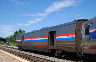 61011