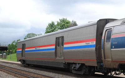 61022