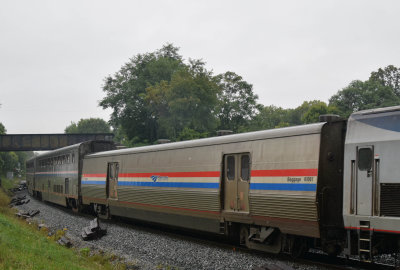 61061