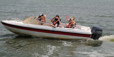 Rob + Rowan Speedboat DSC_3127.jpg