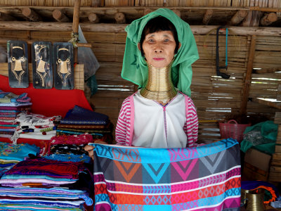 12-Baan Tong Luang villager/Karen long neck tribe