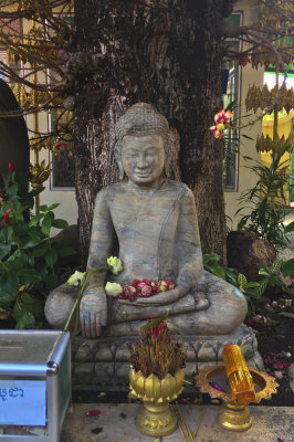 14-Chiang Mai / Wiang Kum Kam / shrine