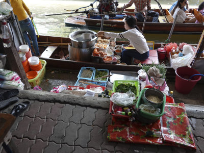 6-Damnoen Saduak Floating Market