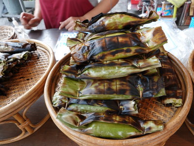 8-Coconut rice in banana leaves