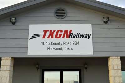 005 - Thursday morning - Oct 27 - Texas, Gonzales & Northern RR