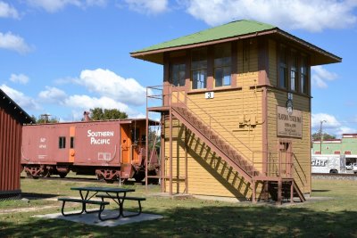 019 - Thursday afternoon - Oct 27 - SP/UP in Flatonia TX