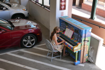 Piano in garage