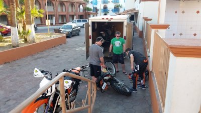 Pre-Ride Bike Prep for Oil Leak- Baja Mexico 2017 073