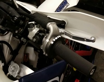 TE250i Dyno Test- Throttle Marked for Testing Each Throttle Range