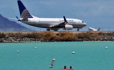 2010 - United Airlines B737-724(WL) N39726 taxiing out for takeoff on the reef runway