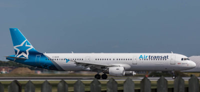 Air Transat A-321 at YUL