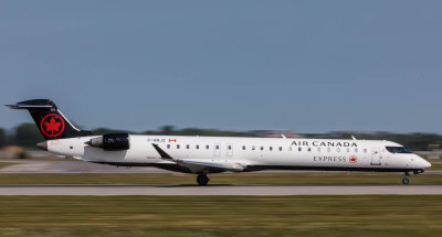 Air Canada Express CRJ-900 in the airline's 2018 livery