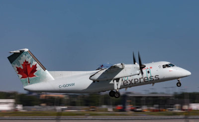 Air Canada Express Dash-8 lifts off.