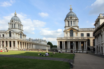 Anne met us for dinner in Greenwich & a beautiful evening stroll around the college and Greenwich Pier area