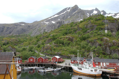  Nusfjord on walk up hill