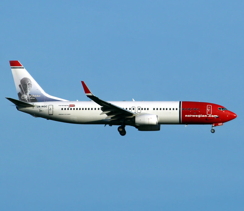 B737-800 LN-NGC 