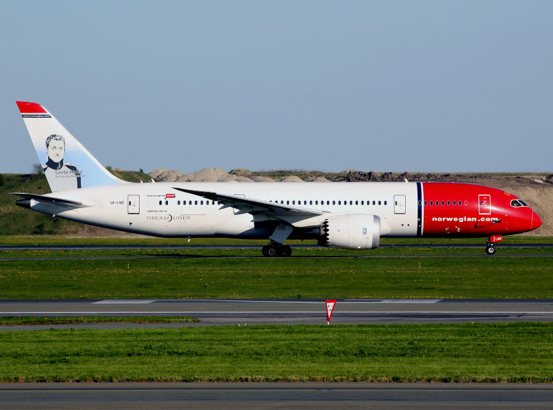 LN-LND CPH 16 NB.jpg
