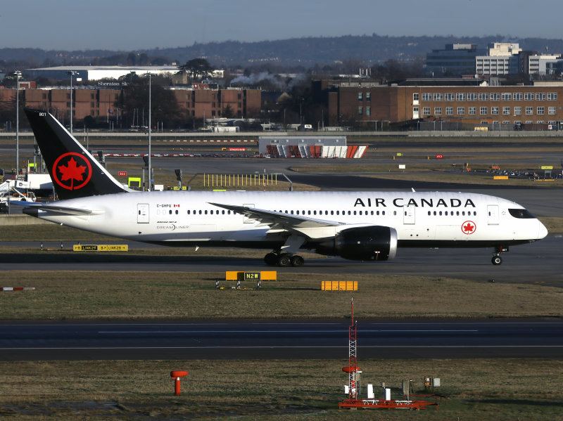 B787-800 C-GHPQ