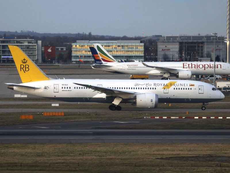V8-DLD LHR 11-02-18 CD.jpg