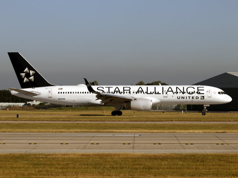 B757-200 N14120