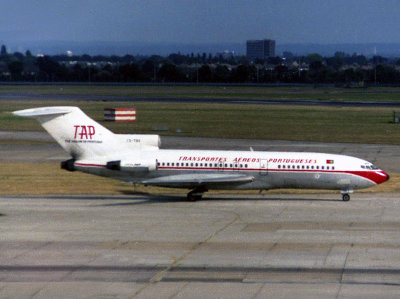 B727-100 CS-TBN 