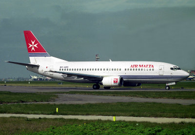 Boeing 737-300 9H-ABS 
