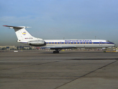 Tu134A RA-65794  DXB 03  CPD.jpg