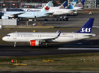Departing LHR in the previous livery, non SAS Ireland. 