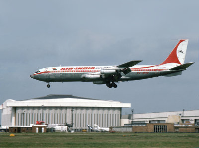 B707-400 VT-DNY