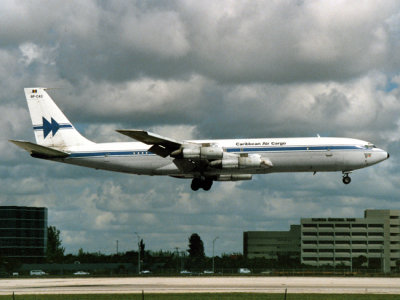 B707-320C 8P-CAD