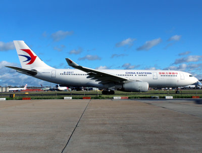 Airbus A330-200 B-5937