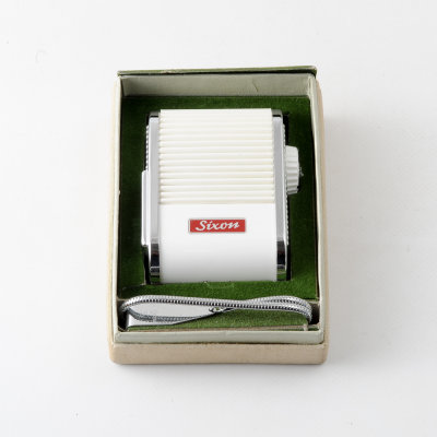 02 Vintage Gossen Sixon Light Exposure Meter Boxed + Strap & Instructions.jpg