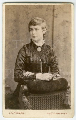 03 Victorian Young Woman CDV Cabinet Card.jpg