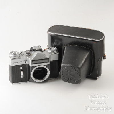 05 Zenit Zenith E 35mm Film SLR Camera Body with Case .jpg