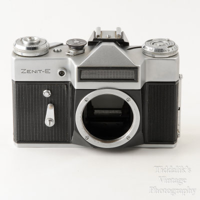 01 Zenit Zenith E 35mm Film SLR Camera Body with Case .jpg