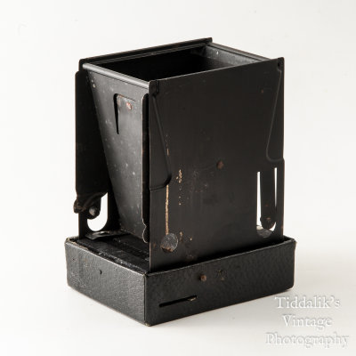 07 Kodak Brownie No. 2 Cartridge Hawkeye Model C 120 Roll Film Box Camera.jpg