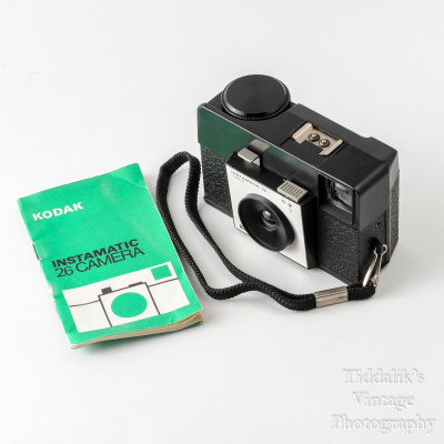 06 Kodak 26 Instamatic 126 Film Cartridge Camera with Case & Instructions.jpg