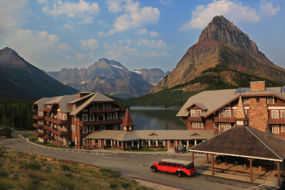 0023-3B9A7857-Red Bus Tours at Many Glacier Hotel.jpg
