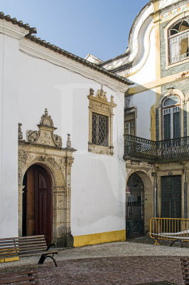 Portal e Capela Lateral da Igreja de Santa Iria (Monumento Nacional)