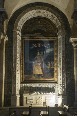 Capela de Santa Isabel com o tmulo de D. Tibrcio