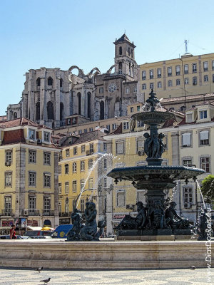 Rossio e Igreja do Carmo