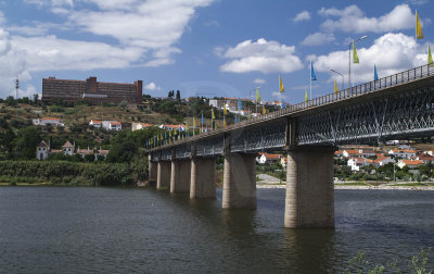 Ponte Rodoviria Sobre o Tejo