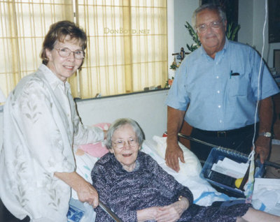 August 1999 - Ginny and Ray Lanners with Aunt Beatrice after Aunt Norma passed away