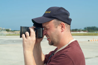 September 2003 - Kev Cook photographing aircraft on the ramp at Miami International Airport