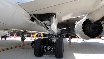 2017 - 25th Annual Aviation Photographers Tour at Miami International Airport - LATAM's new B787-9 Dreamliner CC-BGB