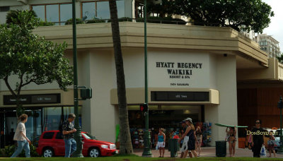 One of the entrances to the Hyatt Regency Waikiki