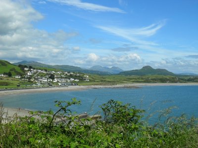 SNOWDONIA VIEW FROM CRICCIETH 