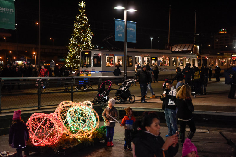 20171201_Canalside_Tree_Lighting_web-123139.jpg