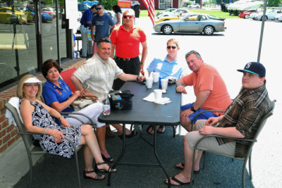 PCA Chesapeake members chat after lunch. (1081)